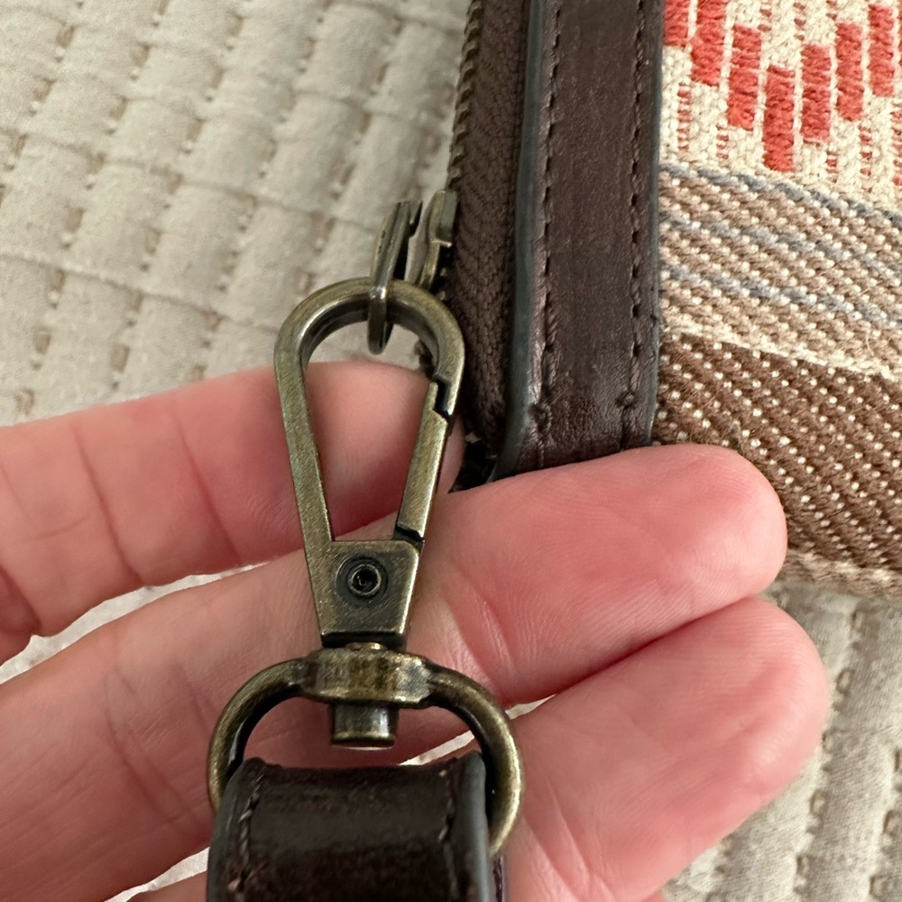 Ariat Brown and Red Patterned Wallet with wristlet strap - Picture 4 of 5